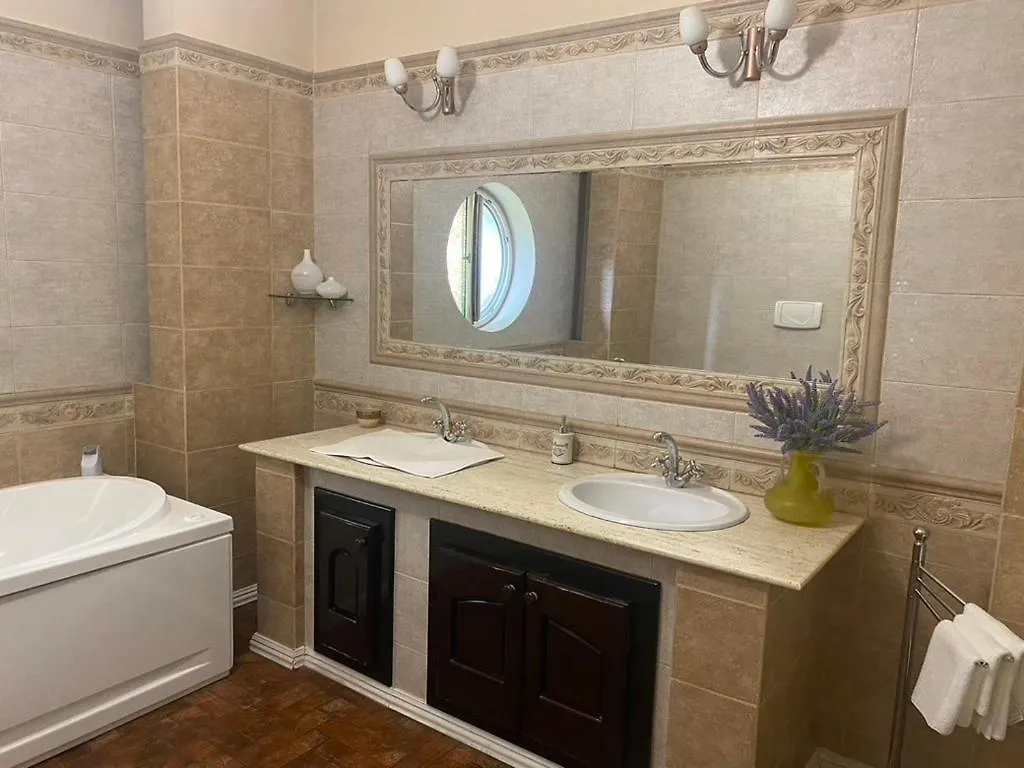 Luxuria Central Villa Bucureşti