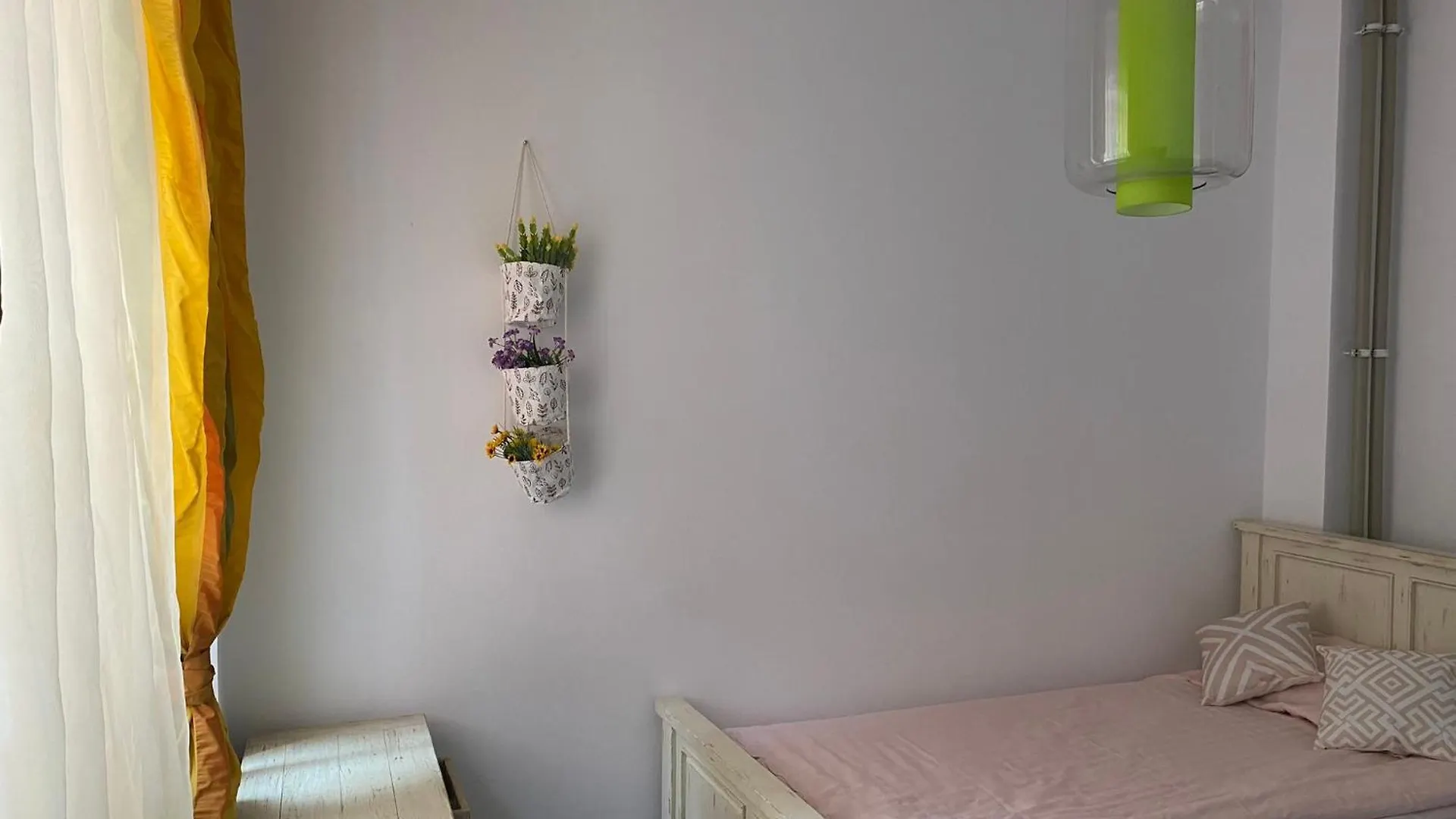 Luxuria Central Villa Bucureşti 0*,