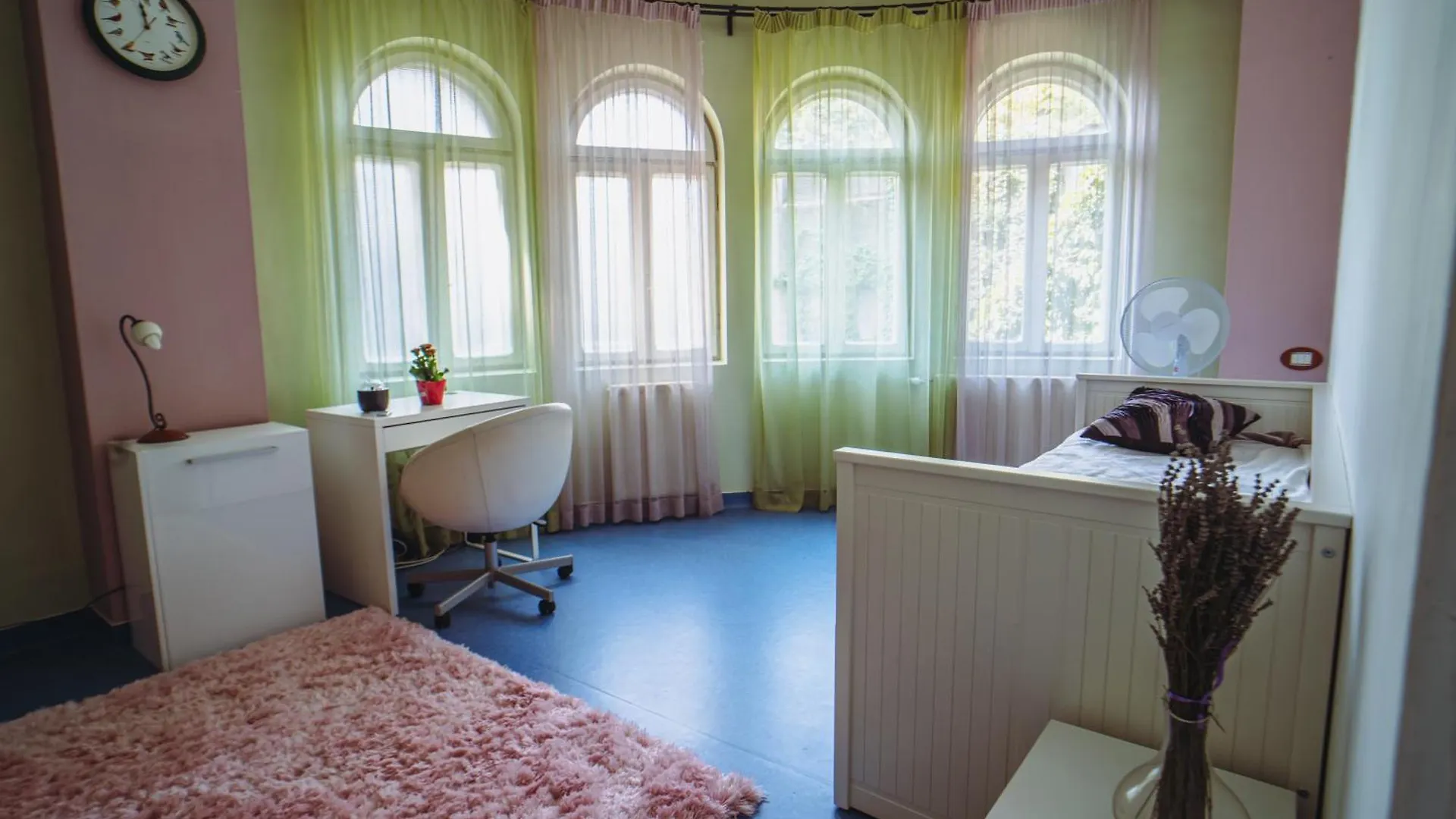 Luxuria Central Villa Bukarest 0*,  Rumänien