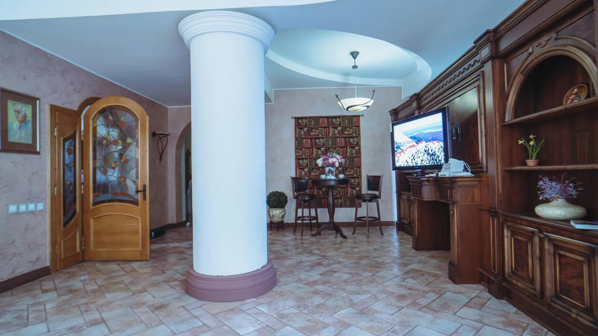 Luxuria Central Villa Bukarest 0*,