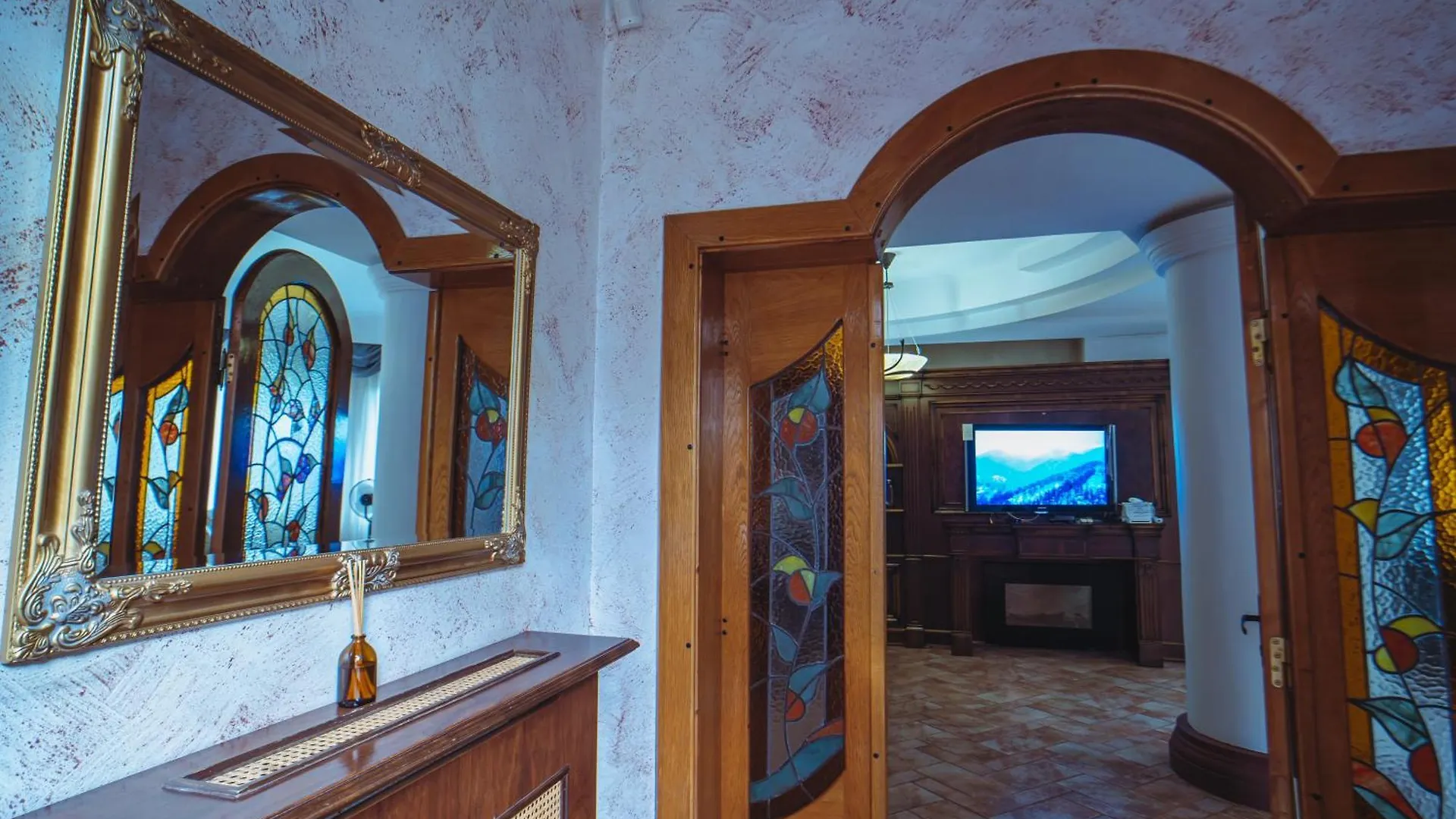 Luxuria Central Villa Bukarest