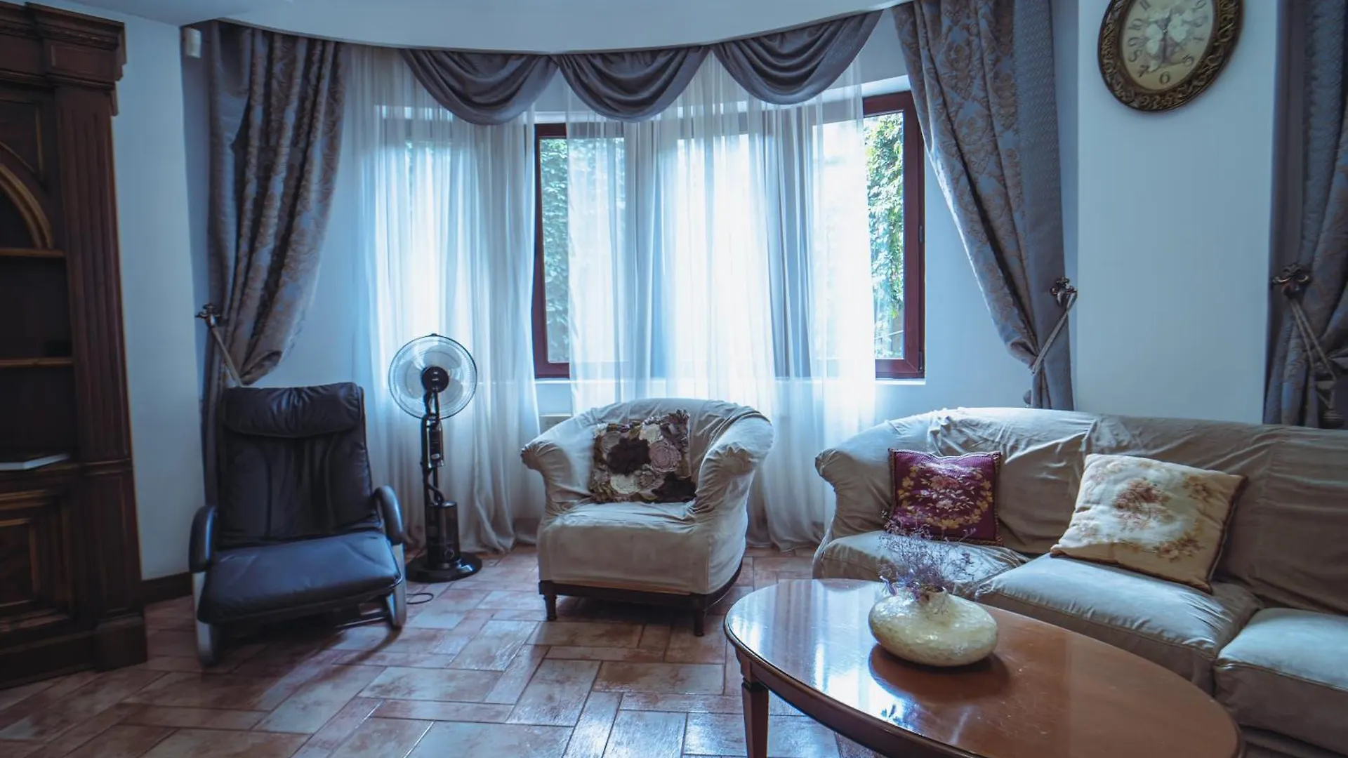 Luxuria Central Villa Bucharest